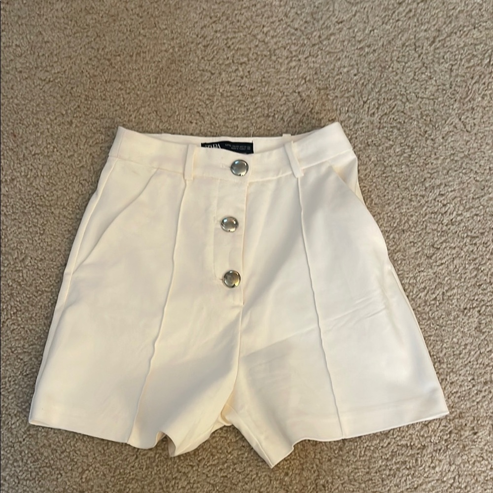 White High-Waisted Shorts